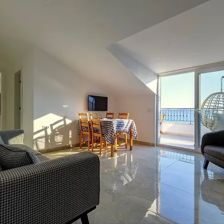 アパート Ay Isigi カシュ