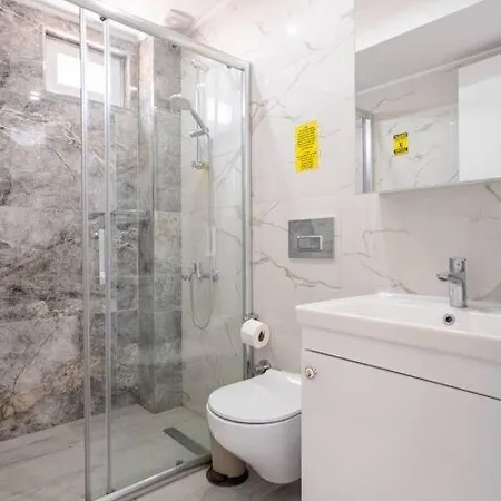 アパート Ay Isigi カシュ