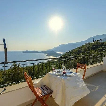 アパート Ay Isigi カシュ